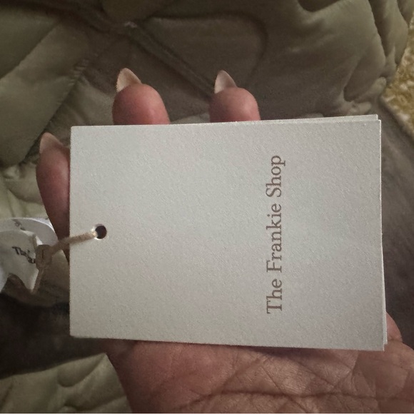 The Frankie Shop Olive Quilted Puffer Jacket - Picture 8 of 9